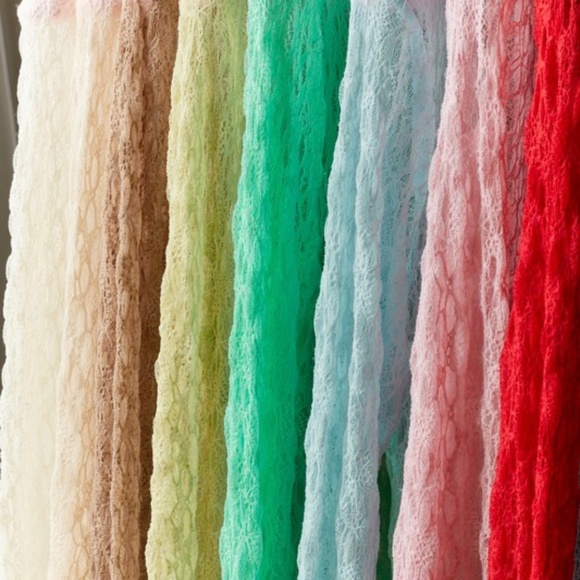 "The Arabella" Red Lace Long Sleeve Top - Picture 2 of 2